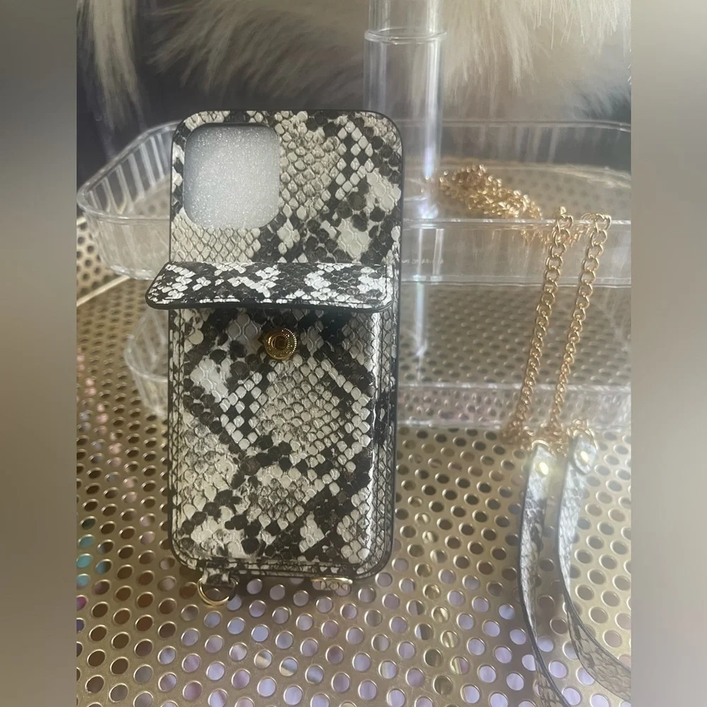 IPhone 12, Phone case, snakeskin pattern, credit card case, chain strap - Picture 2 of 5